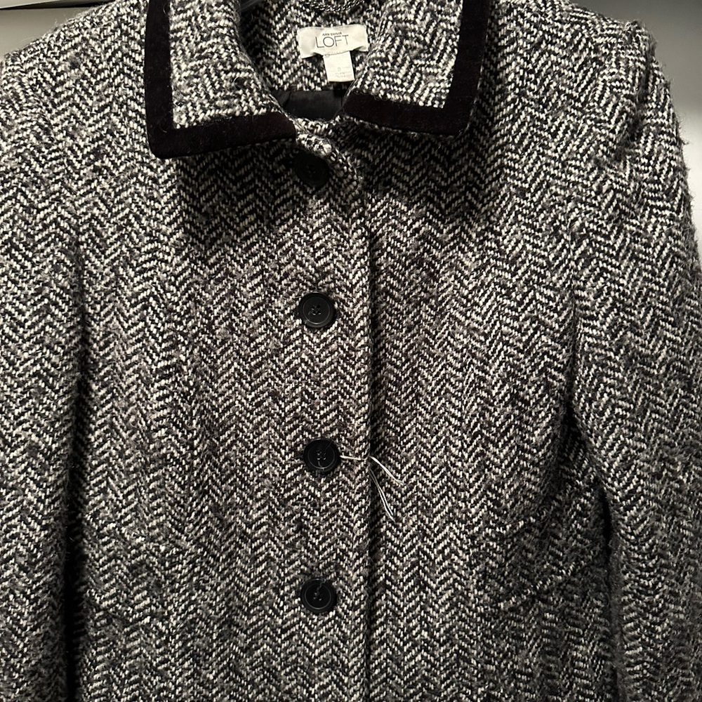 Women’s nice 8 Ann Taylor Loft wool mixed long  button up coat